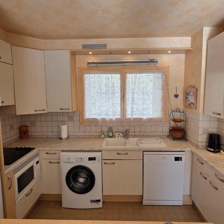 Appartement climatisé centre-ville, vue mer - 4 pers. - FR-1-780-99 - Apartamento - 9
