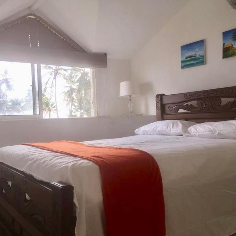 Apartamentos frente al mar Limsor Beach - Apartamento de 3 dormitorios con vistas al mar - 2