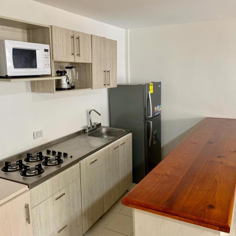 Apartamentos frente al mar Limsor Beach - Apartamento de 2 dormitorios con vistas al mar - 13