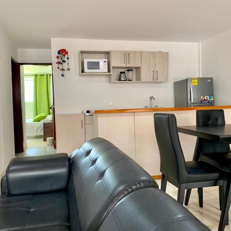 Apartamentos frente al mar Limsor Beach - Apartamento de 2 dormitorios con vistas al mar - 3