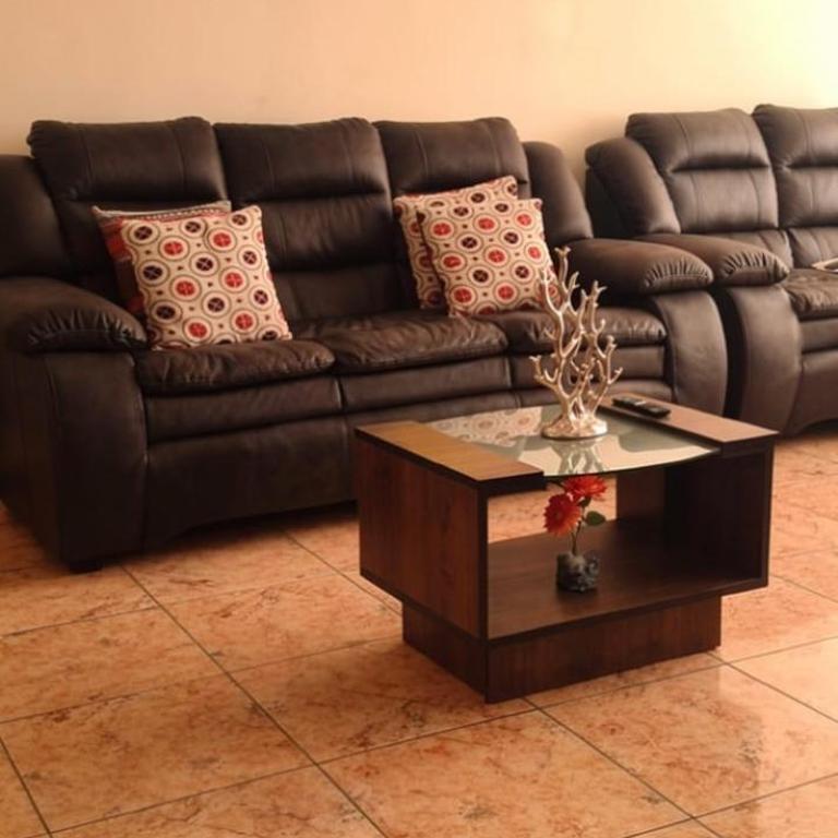 Apartamento Amoblado con Estacionamiento primer piso - Three-Bedroom Apartment - 22