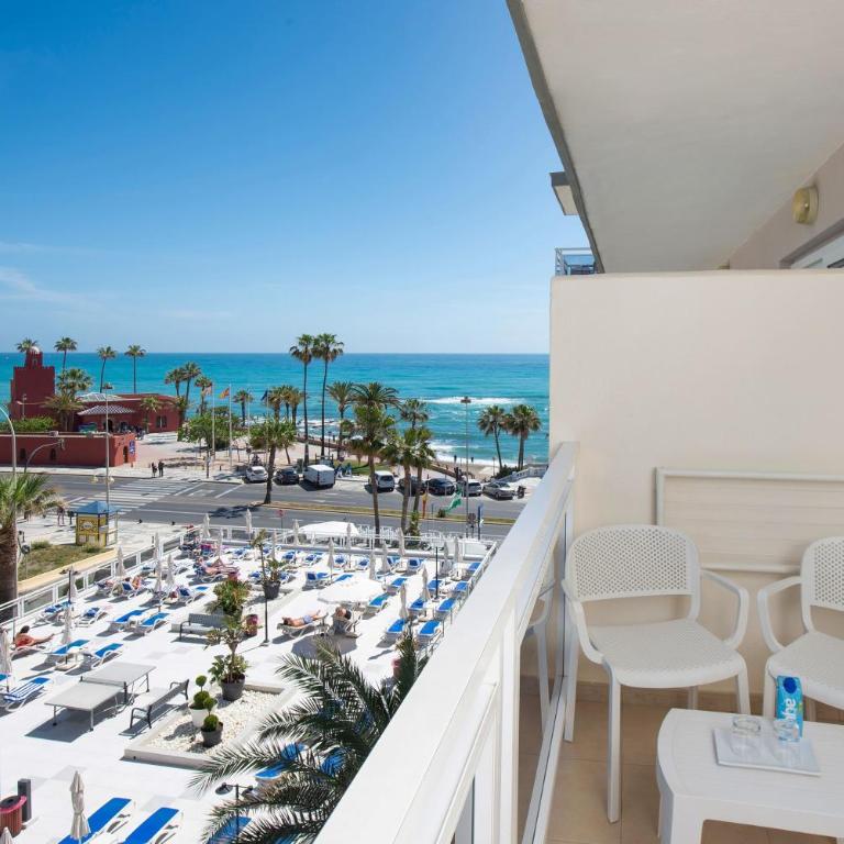 Hotel Las Arenas, Affiliated by Meliá - Habitación Estándar con vistas laterales al mar - 4