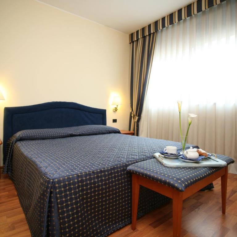 Hotel Executive Meeting & Events - Camera Matrimoniale - 2