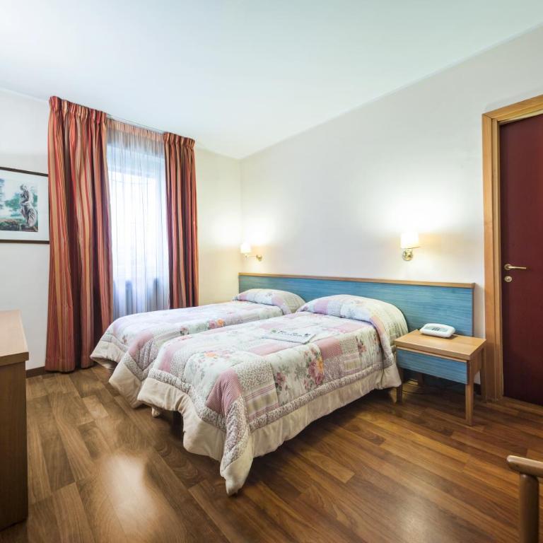 Hotel Roma - Camera Doppia con Letti Singoli - 6