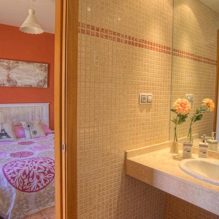 Villa Birdie - Five-Bedroom House - 26
