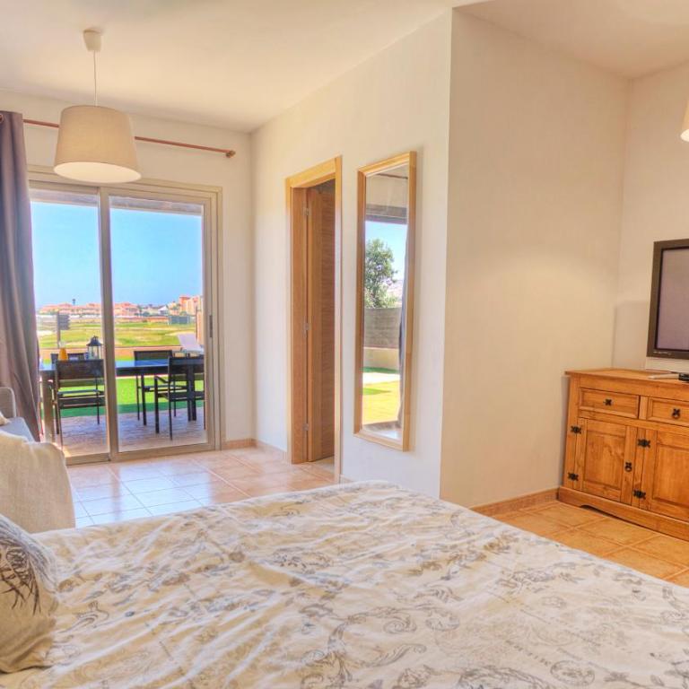 Villa Birdie - Five-Bedroom House - 12