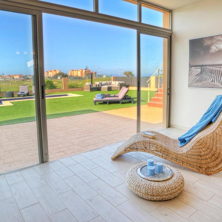 Villa Birdie - Five-Bedroom House - 11