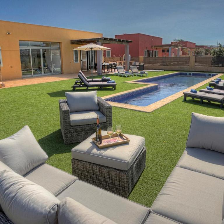 Villa Birdie - Five-Bedroom House - 3