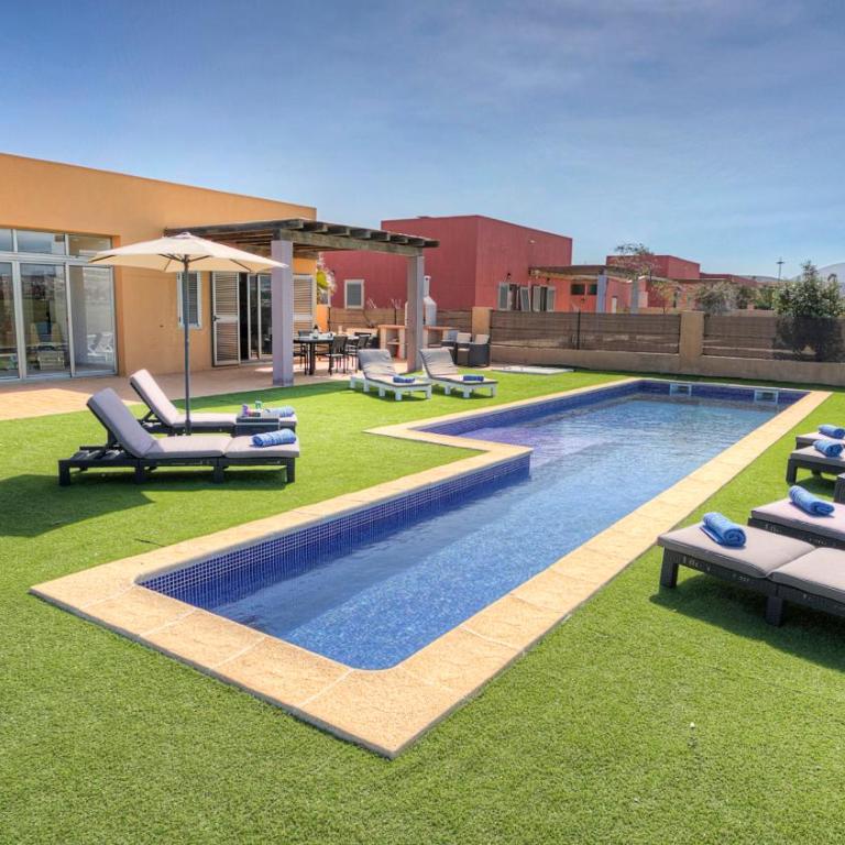 Villa Birdie - Five-Bedroom House - 4