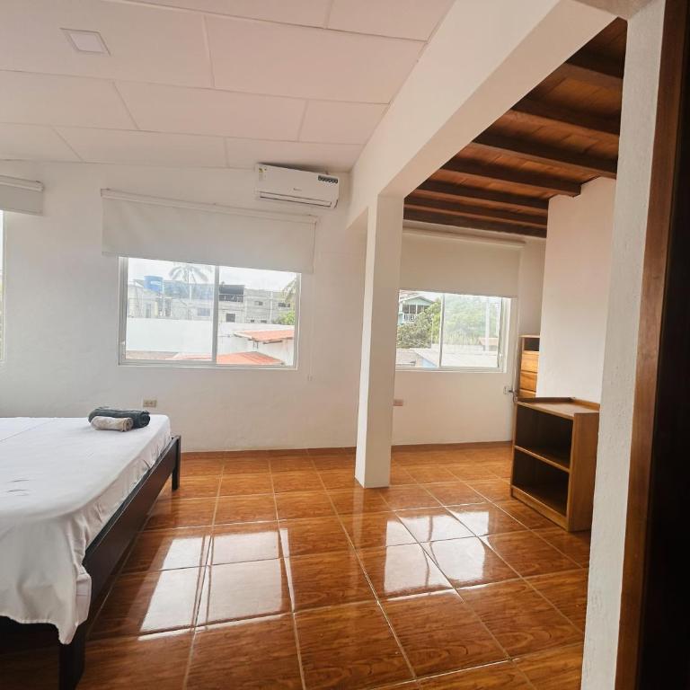 CasA PRIVADA GALAPAGOS - Two-Bedroom House - 11