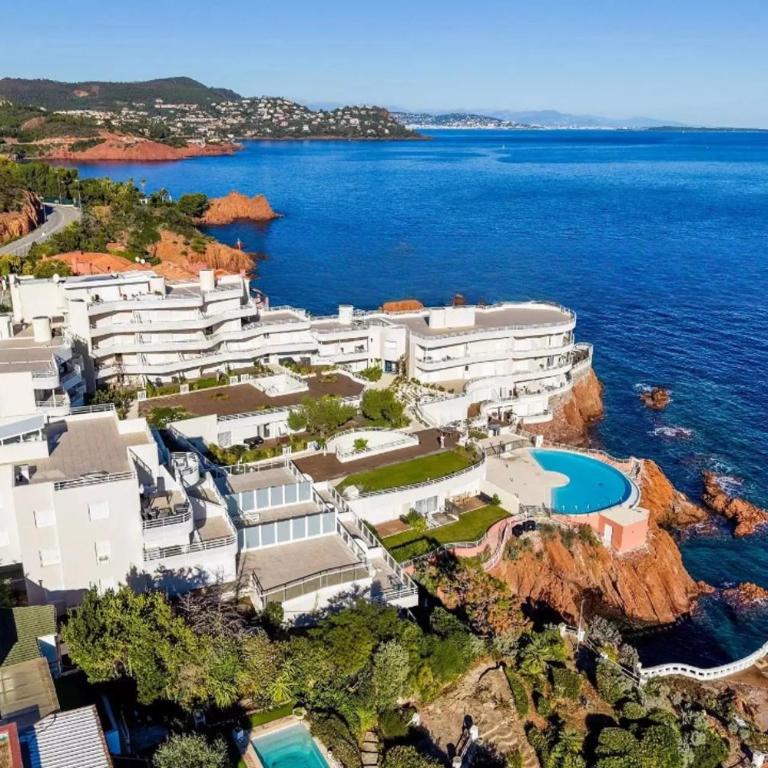 Côte d'Azur entre Cannes et Saint-Raphaël, accès mer direct, piscine et jardin, Cap Neree Le Trayas - Apartamento de 1 dormitorio - 12