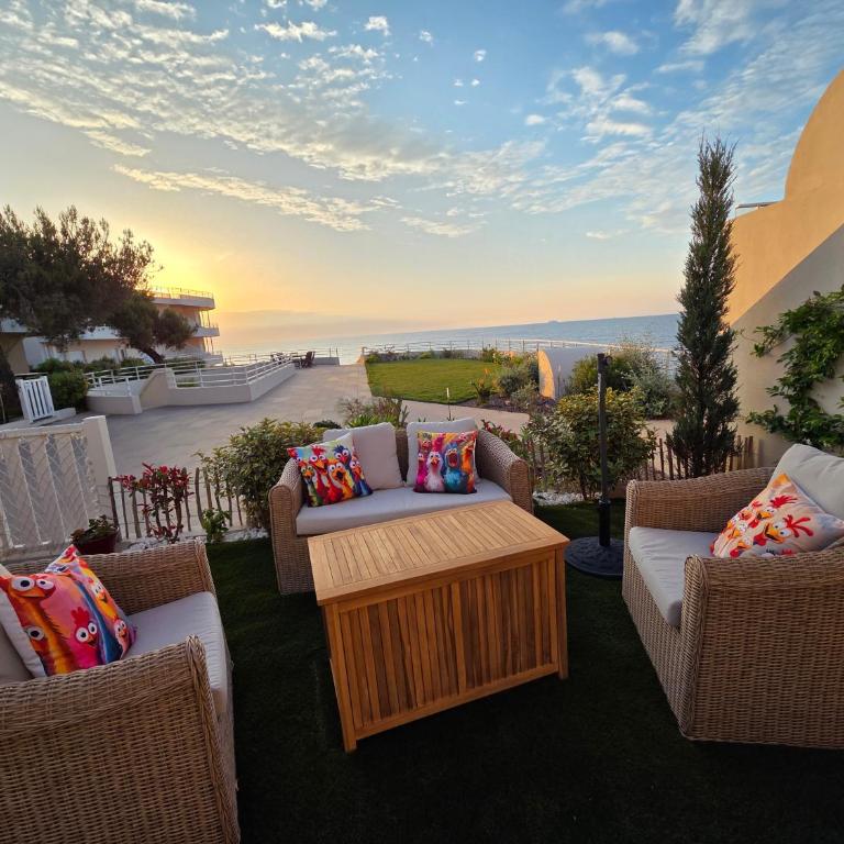 Côte d'Azur entre Cannes et Saint-Raphaël, accès mer direct, piscine et jardin, Cap Neree Le Trayas - Apartamento de 1 dormitorio - 2