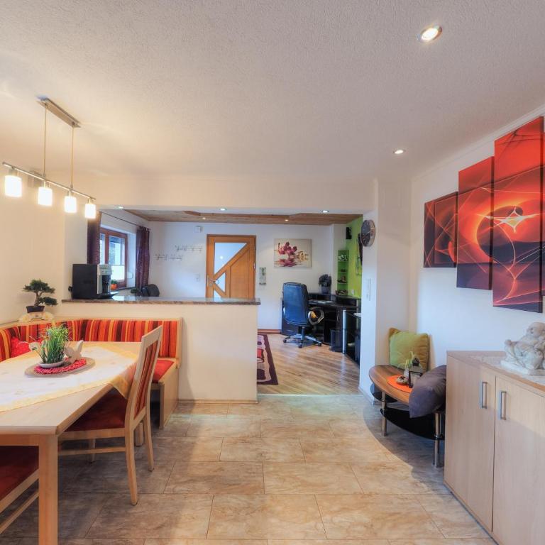 Ferienhaus Schweinberger - Large Two-Bedroom Apartment - 4