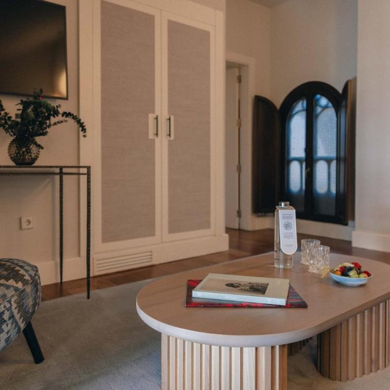 Hospes Palacio de los Patos, a Member of Design Hotels - Superior Suite - 6