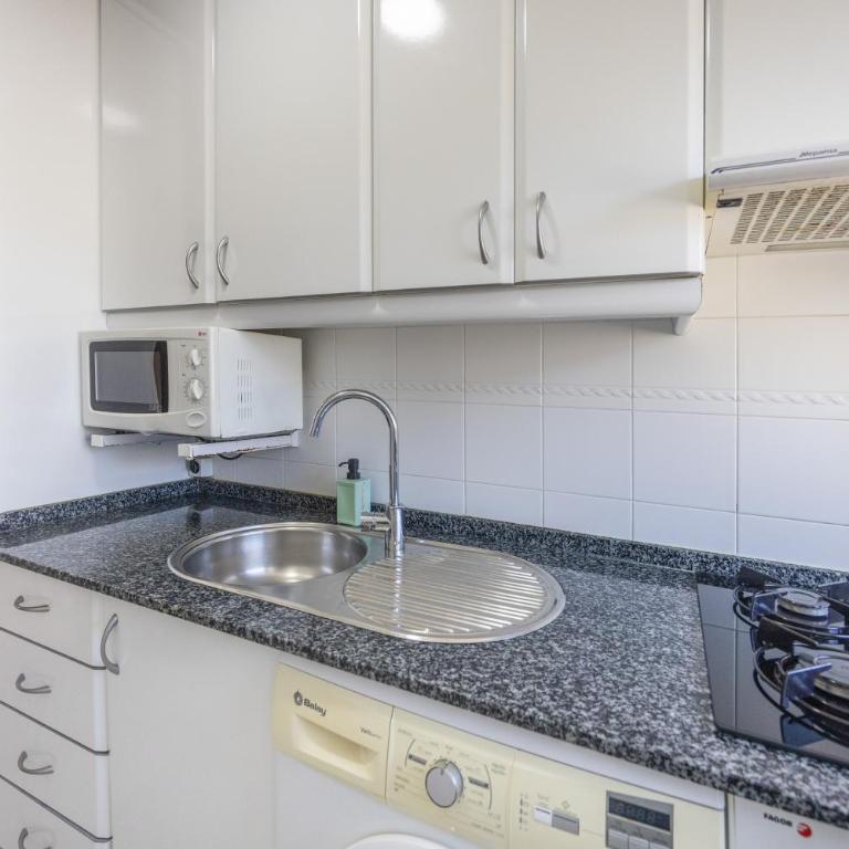 Acogedor Apartamento en la Bahía - Deluxe-Apartment mit 2 Schlafzimmern und Gartenblick - 9