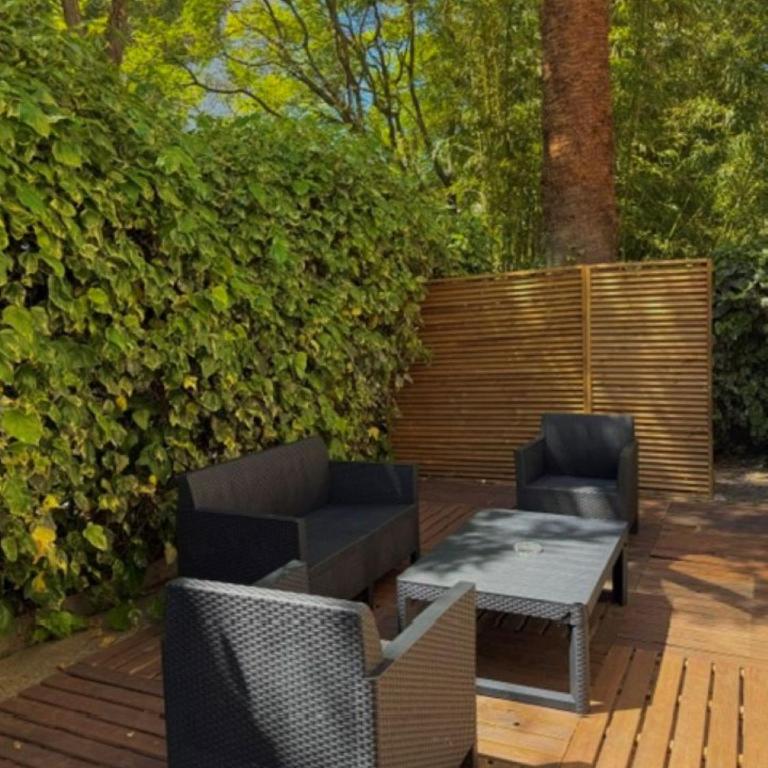 Hôtel Ulysse Montpellier Centre - Chambre Triple Supérieure avec Terrasse - 4