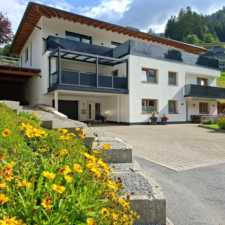Ferienwohnung Plattner inklusive Sommercard - Apartment mit 2 Schlafzimmern und Terrasse - 1