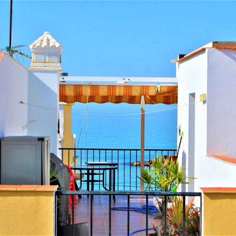 Apartment 30 meters from the beach - Apartamento con terraza - 7