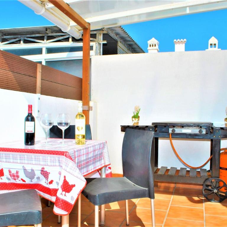 Apartment 30 meters from the beach - Apartamento con terraza - 6