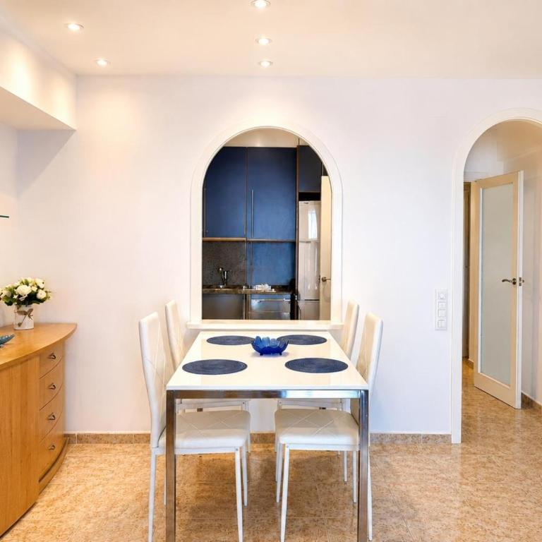 Mediterranean Beachfront - Apartamento - 5