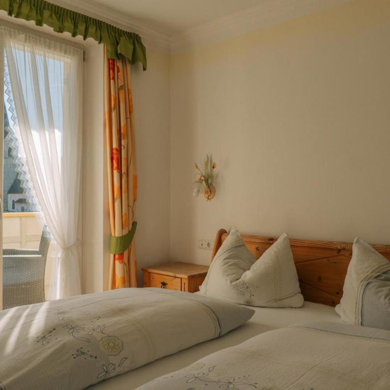 Hotel Roduna - Camera Matrimoniale con Balcone - 1