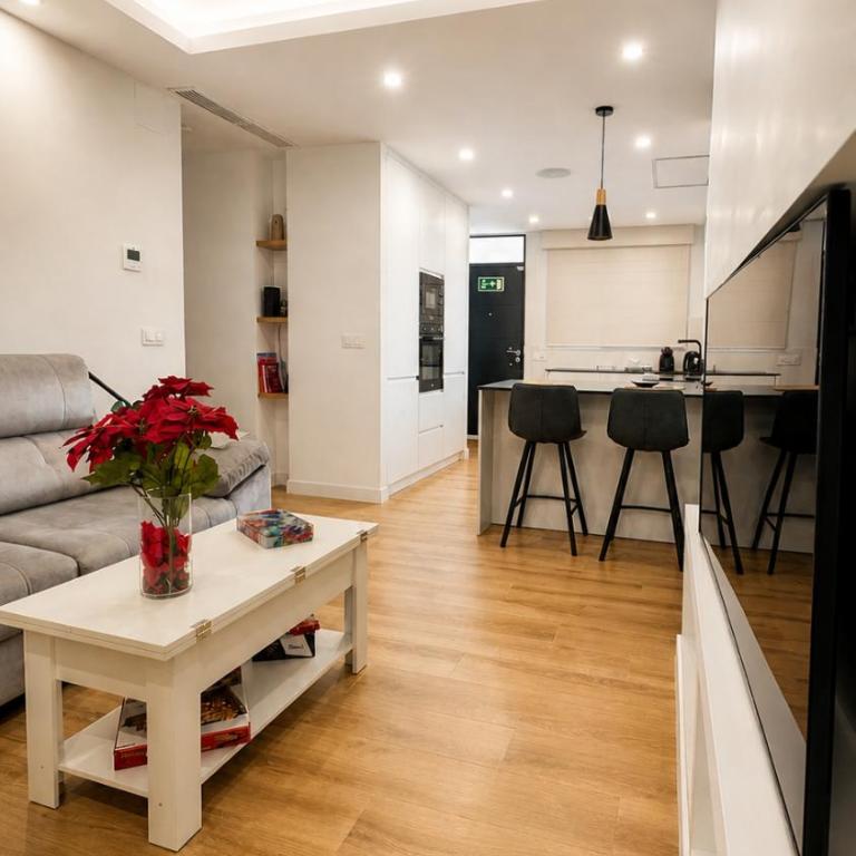 Apartamento Luxe Triana - Two-Bedroom Apartment - 1