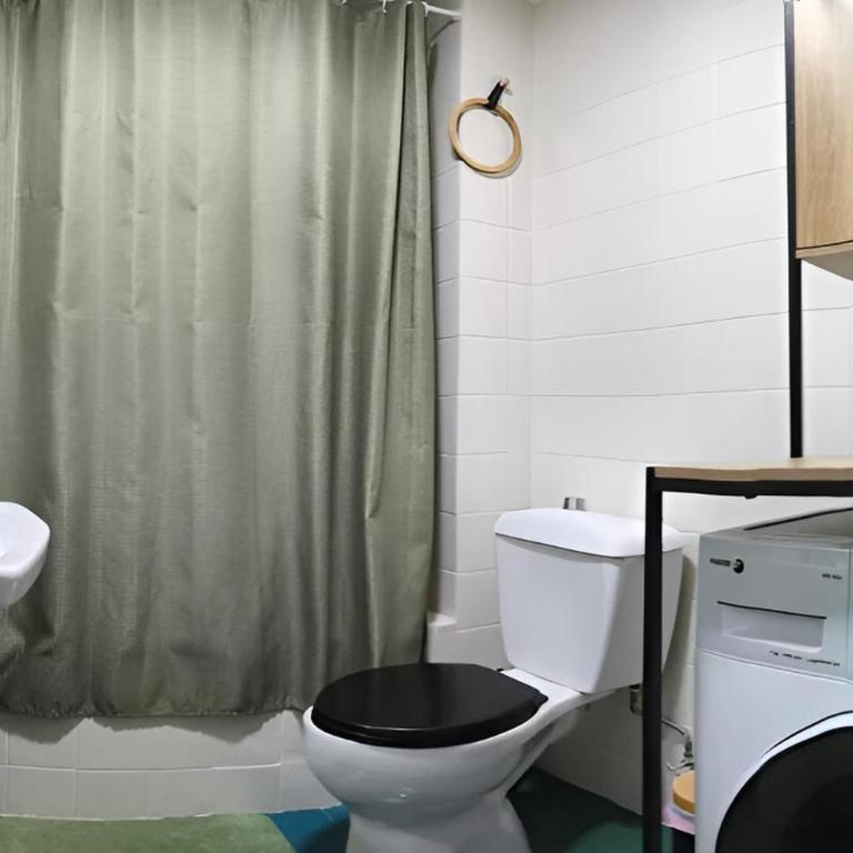 San Antón con Parking Gratis en el Centro de Granada - Three-Bedroom Apartment with Balcony - 13
