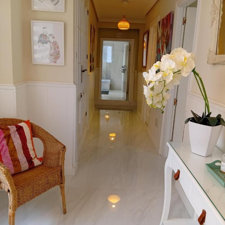 Espectacular vivienda a un minuto andando de la Playa y del Paseo marítimo en Almería - Apartment - 2