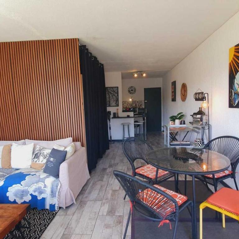 Le Quai aux Fleurs avec Parking sécurisé Clim Piscine à Port Camargue - ROSSIconciergerie - Linge inclus - Studio mit Terrasse - 10