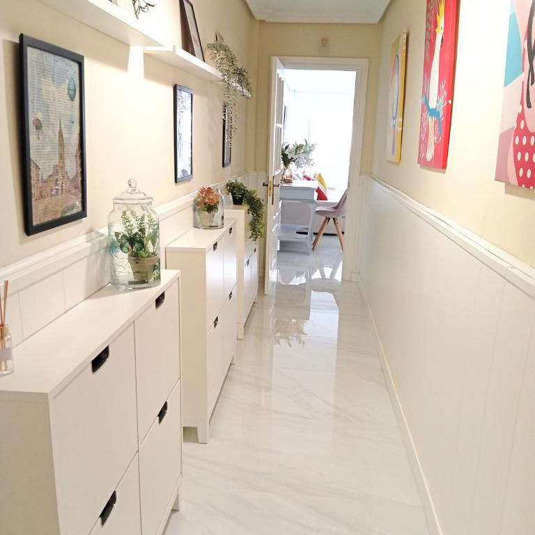 Espectacular vivienda a un minuto andando de la Playa y del Paseo marítimo en Almería - Apartment - 24