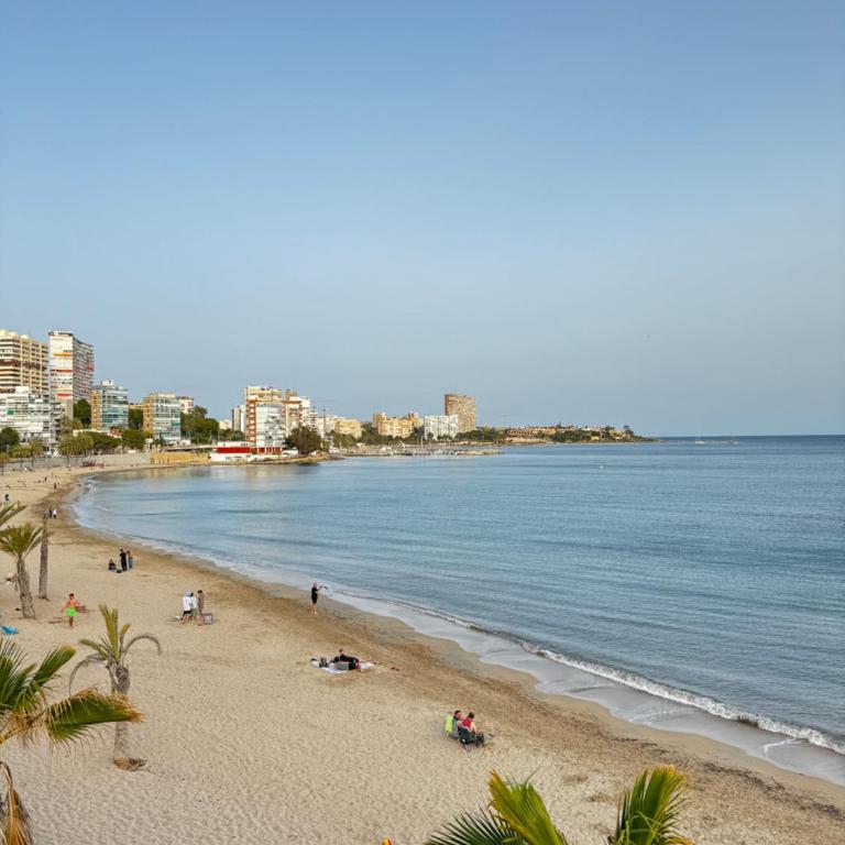Apartamento nuevo frente al mar en Alicante - One-Bedroom Apartment - 3