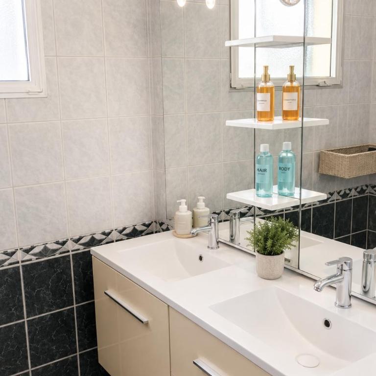 Escale Eucalyptus - Pool & Private Parking - Appartement 1 Chambre - Vue sur Jardin - 21