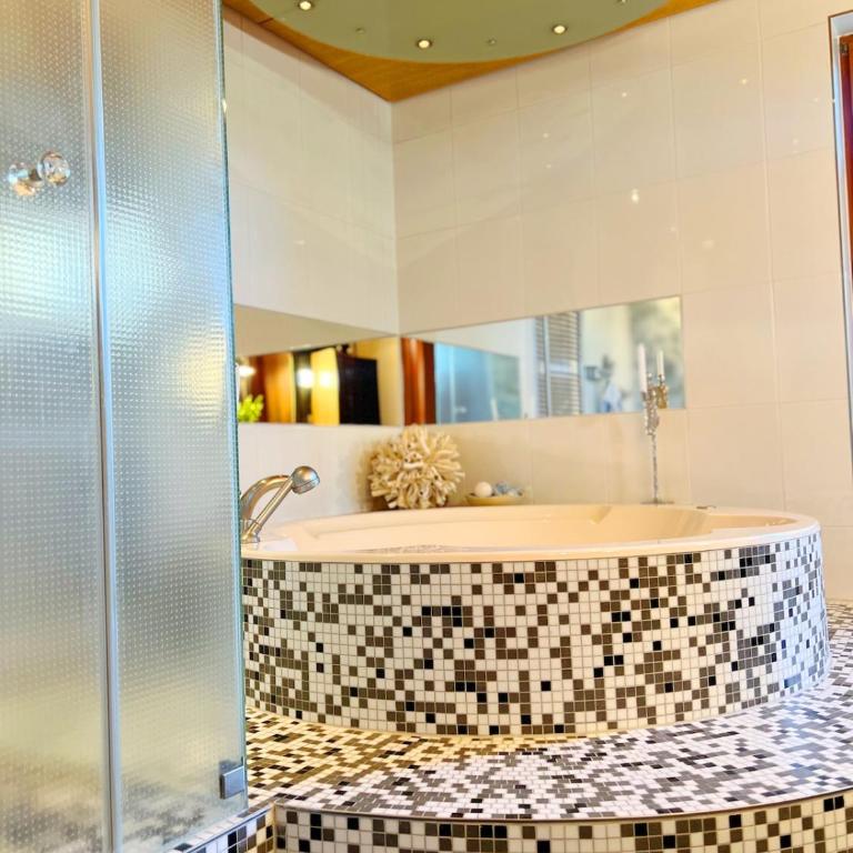 Alpine Sunlight Villa - Premium Apartment mit 5 Schlafzimmern - 25
