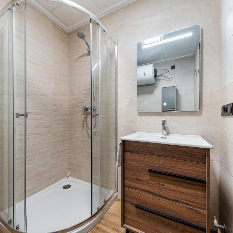 Blue Marina - Three-Bedroom Apartment - 12