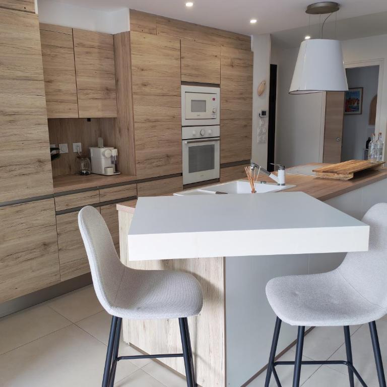 Oasis de Détente à proximité des Plages de Sanary et Bandol - Apartment mit 3 Schlafzimmern - 10