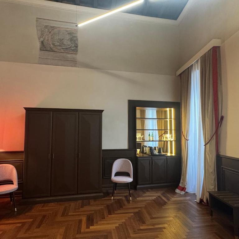 Palazzo Gambirasi Aparthotel Roma - Suite Superior King - 8