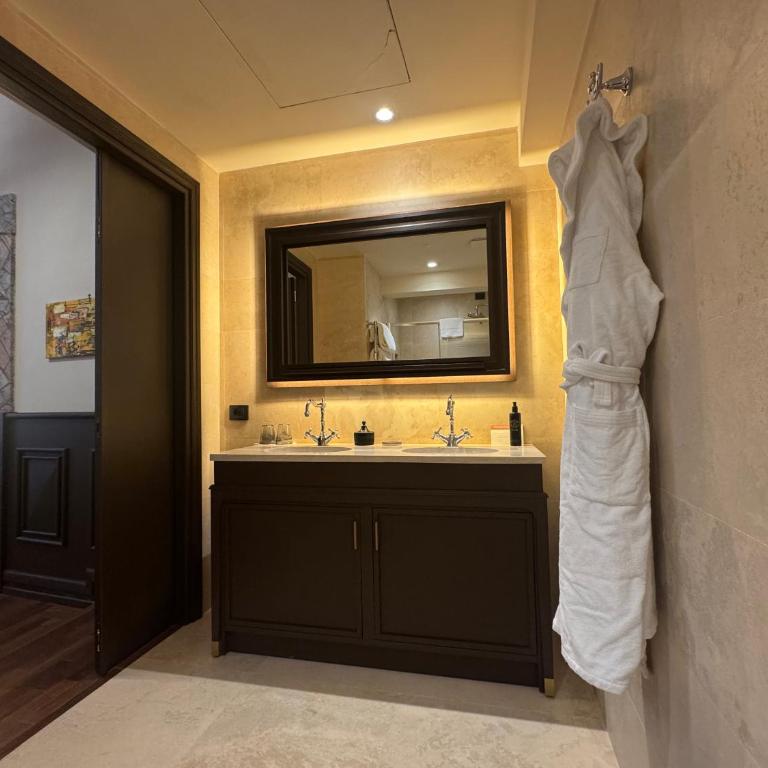 Palazzo Gambirasi Aparthotel Roma - Suite Superior King - 10