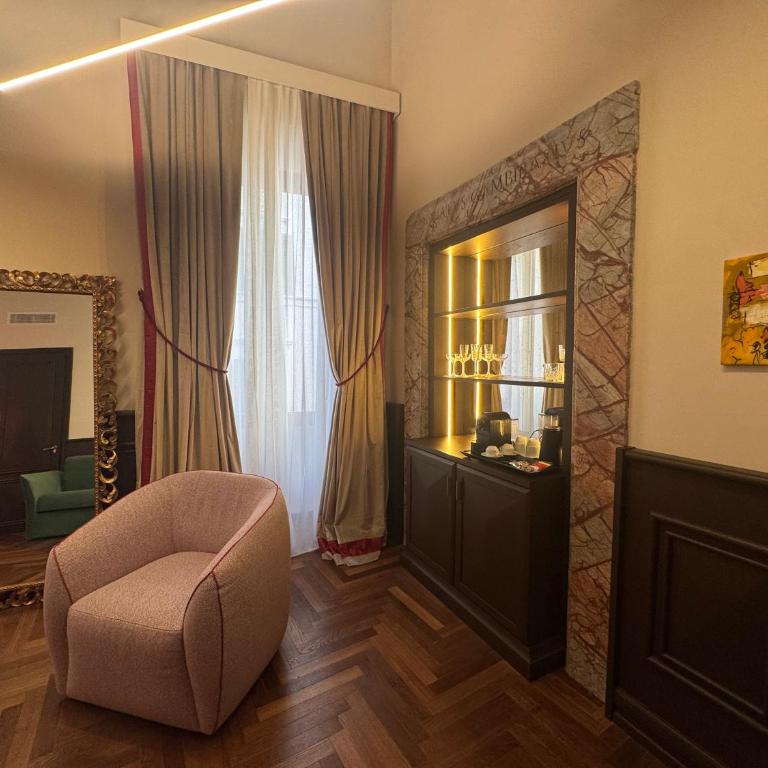 Palazzo Gambirasi Aparthotel Roma - Suite Superior King - 11