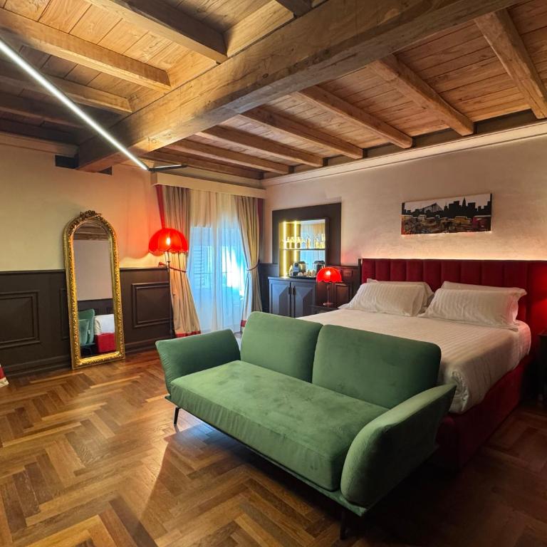 Palazzo Gambirasi Luxury Suite Roma - Camera Queen Deluxe - 4