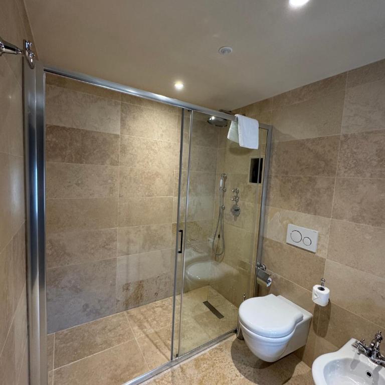 Palazzo Gambirasi Luxury Suite Roma - Camera Queen Deluxe - 6
