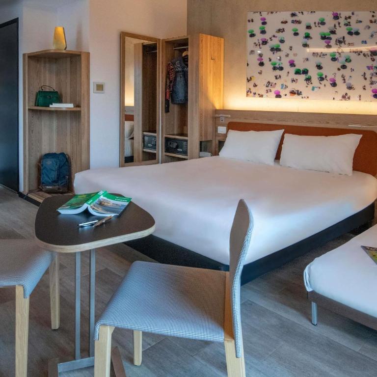 ibis Styles Ajaccio Napoleon - Chambre Double Standard avec Canapé - 4