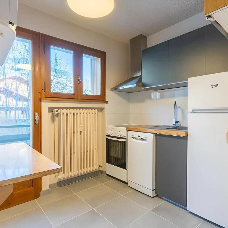 Appartement 3*, 2 chambres, 6 personnes, proche pistes, WIFI - FR-1-304-280 - Appartement - 9
