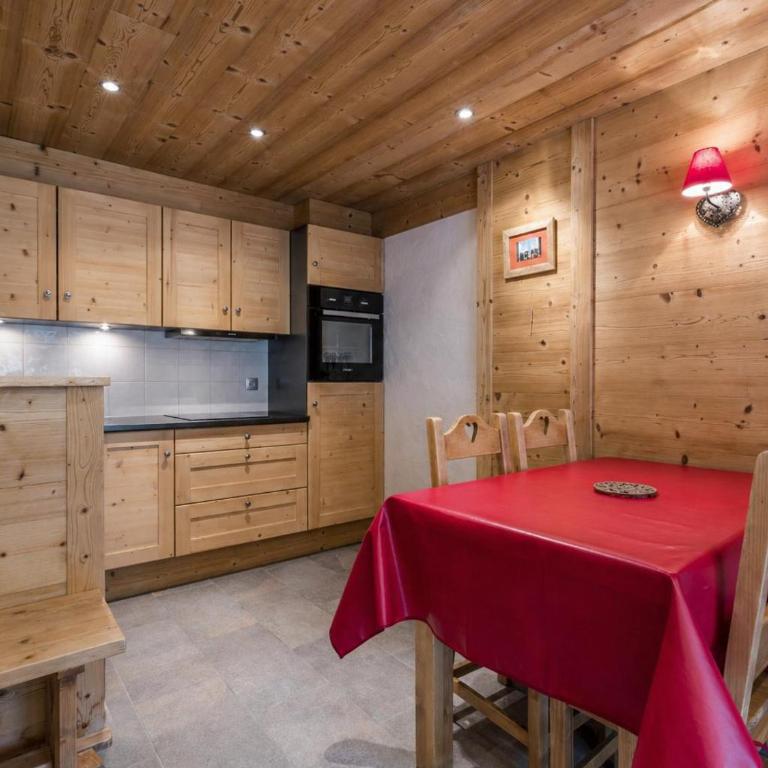 Appartement montagnard avec cheminée, animaux admis, proche pistes - FR-1-304-78 - Apartamento (4 adultos) - 10
