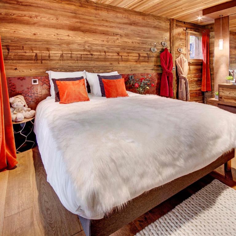 Chalet 5★, 9 pers., spa, cinéma, 4 chambres, navette 300 m - FR-1-304-310 - Chalet - 12