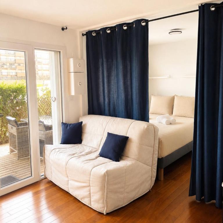 Studio B, 2 adultes et 1 enfant Terrasse et plage - One-Bedroom Apartment - 3