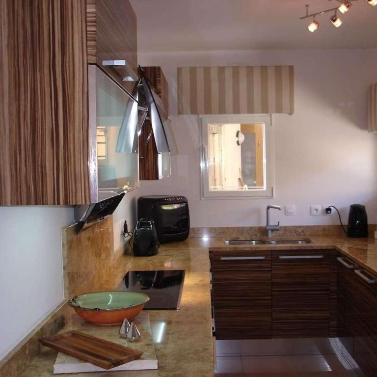 Apartment - Sleeps 4 - Parking - Pool - Sea Views - Appartement - 11