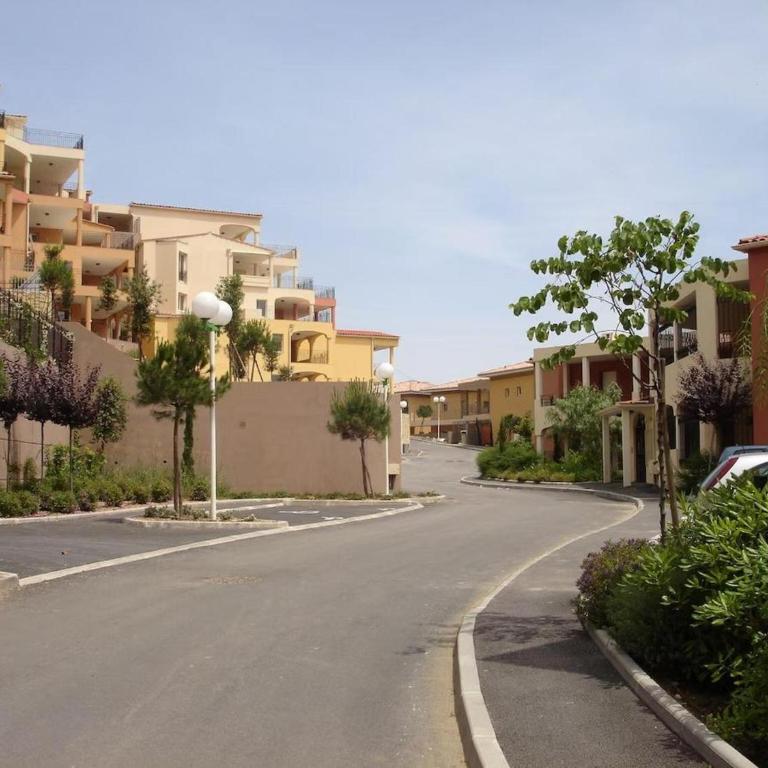 Apartment - Sleeps 4 - Parking - Pool - Sea Views - Appartement - 2