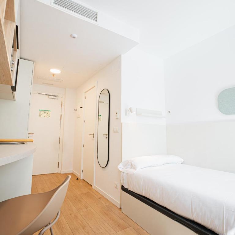 VIBE Stay Granada - Large Single Room - 11