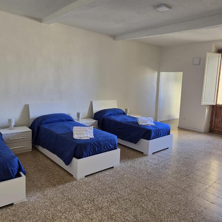 Casa Per Ferie DEGLI ANGIOLINI - Triple Room with Bathroom - 3