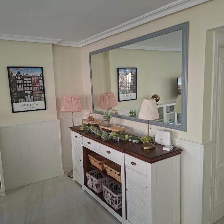 Espectacular vivienda a un minuto andando de la Playa y del Paseo marítimo en Almería - Apartment - 19